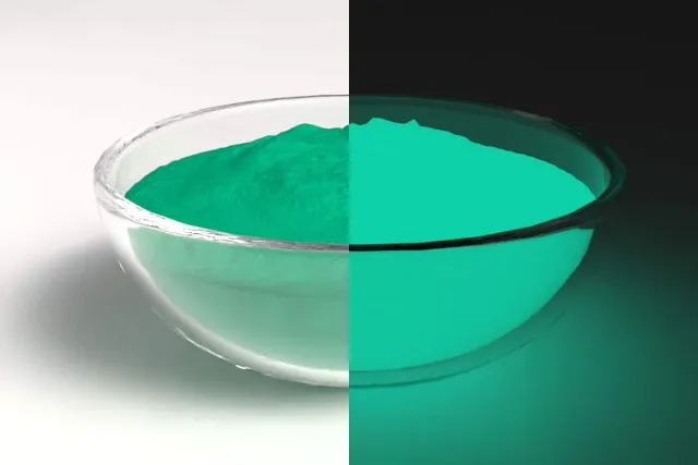 TURQUOISE - GLOW IN THE DARK Glow in the dark turquoise